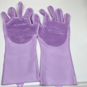 Two Pair Silicone Dog Washing Gloves Purple with Scrubbing Nibs